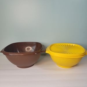 TUPPERWARE SERVALIER 858-4 Brown Bowl (Yellow bowl 836-8 Lid 837-6 Damaged) VTG